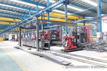 120米 香港新世界文化商都项目钢结构封顶